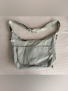 Huhu Roam Crossbody Bag- Lightly Used